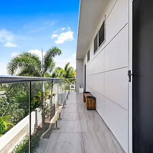  Holiday home Manor On Davis Australia